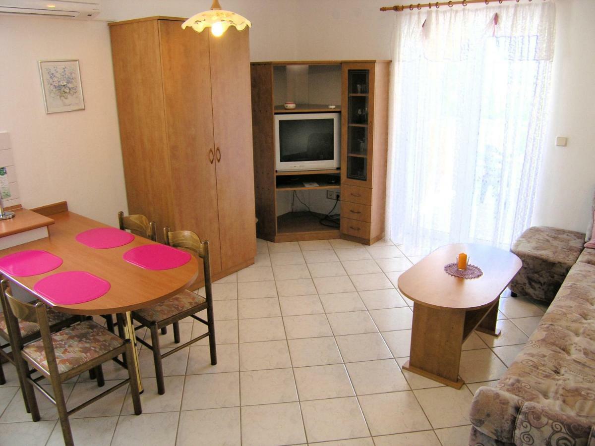 Apartman Juric Lägenhet Krk Town Exteriör bild