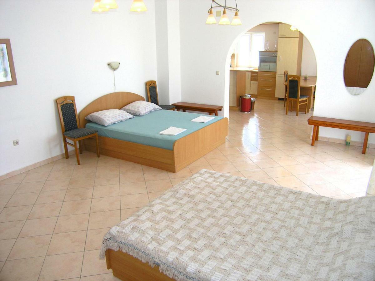 Apartman Juric Lägenhet Krk Town Exteriör bild
