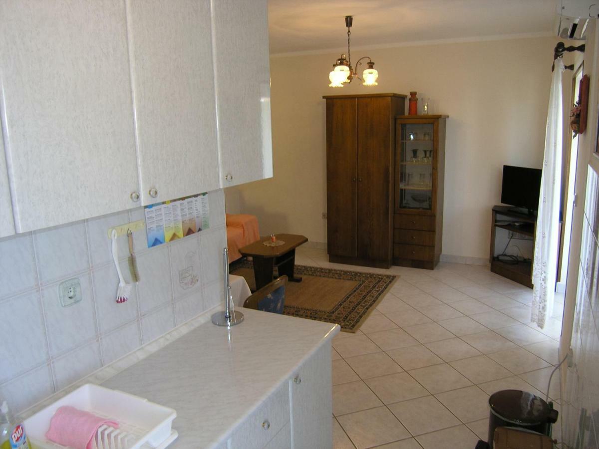 Apartman Juric Lägenhet Krk Town Exteriör bild